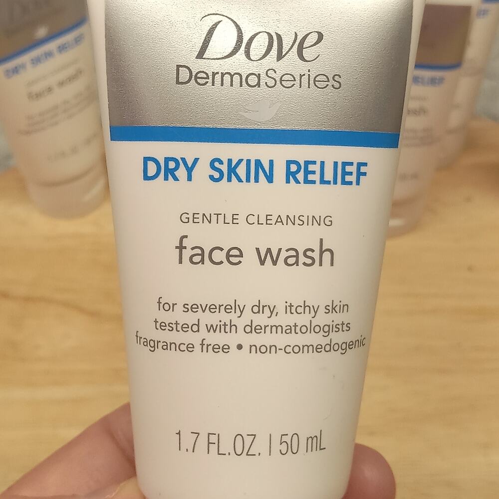 8 Dove Derma Series Dry Skin Relief Face Wash 1.7oz. Gentle - Picture 4 of 4